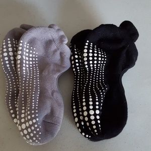 Pilates gripper socks (2 pair)